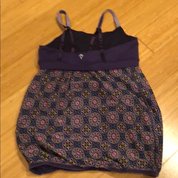 Ivavva tank - Picture 2 of 2